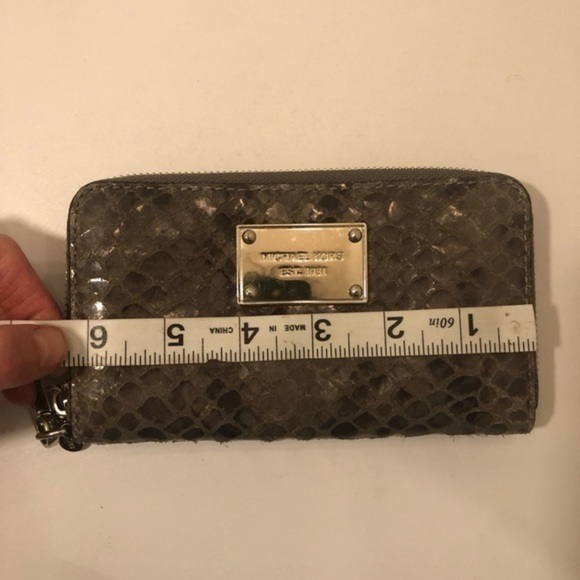 Michael kors snakeskin embossed wristlet wallet